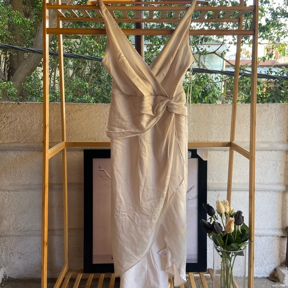 None Dresses & Skirts - Dress. Size-M